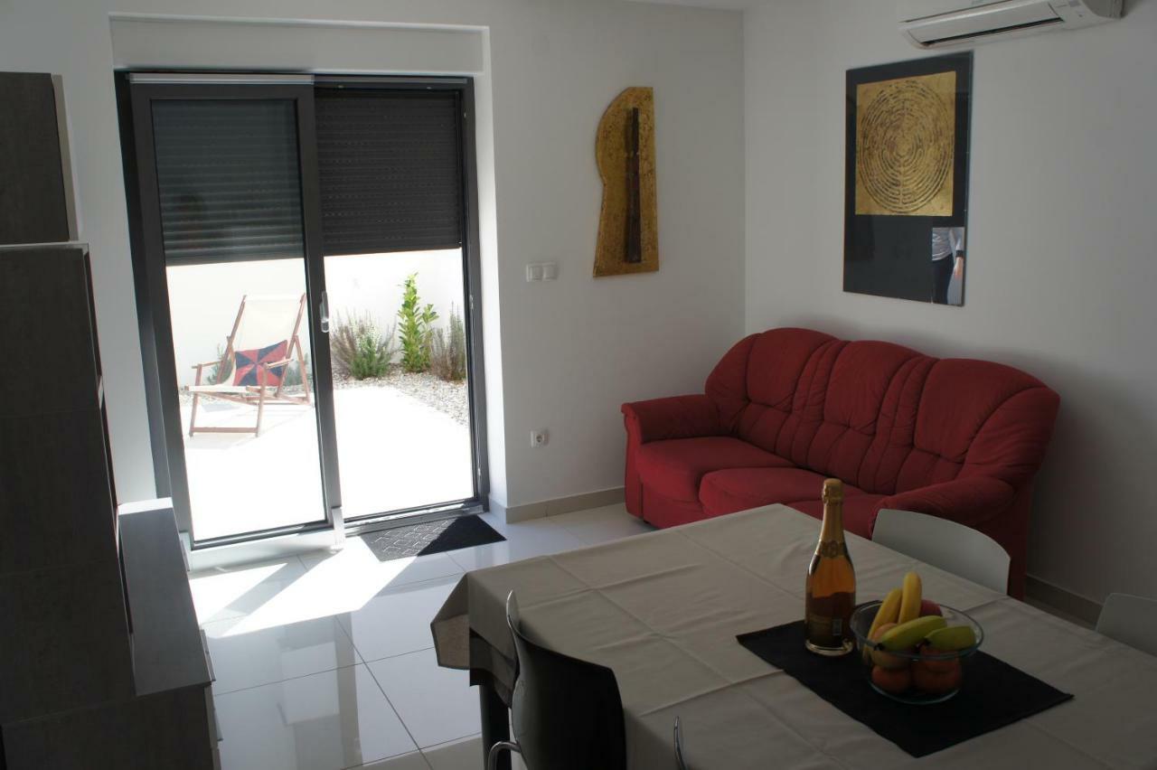Apartment White Vantacici Ngoại thất bức ảnh